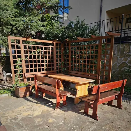 Апартамент апатаменти за гости Sunshine и Glory *