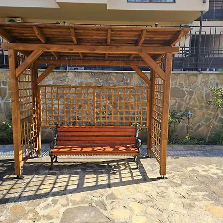 апатаменти за гости Sunshine и Glory アパート *