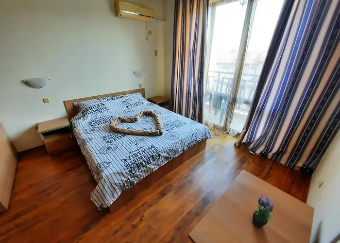 Apartamento апатаменти за гости Sunshine и Glory *